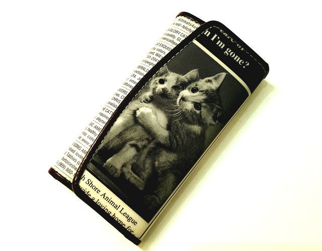 猫三昧 世界に1つだけのキーケース ヴィンテージペーパー 牛革キーケース 海外猫雑誌 猫柄